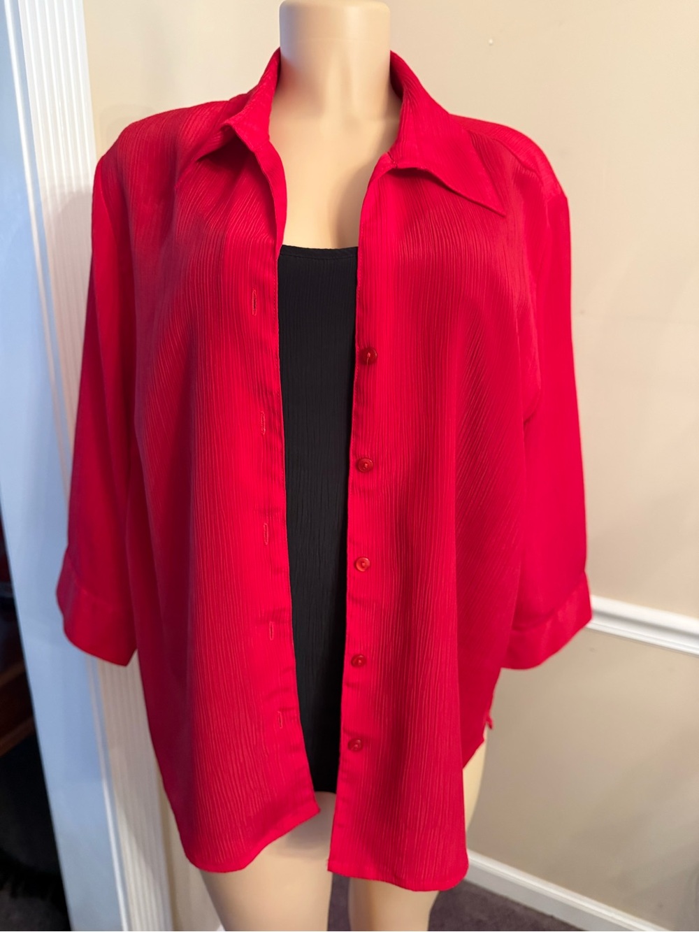 Women's Vibrant Red Button-Front Faux Twin Set Blouse with Relaxed Fit
